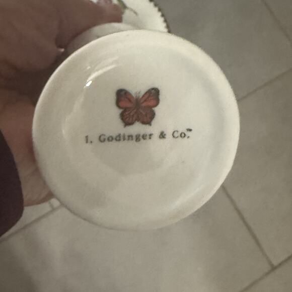 Reflections by I. Godinger & Co. , Set of 3 vases, White Floral Pattern, In Box - Picture 6 of 9